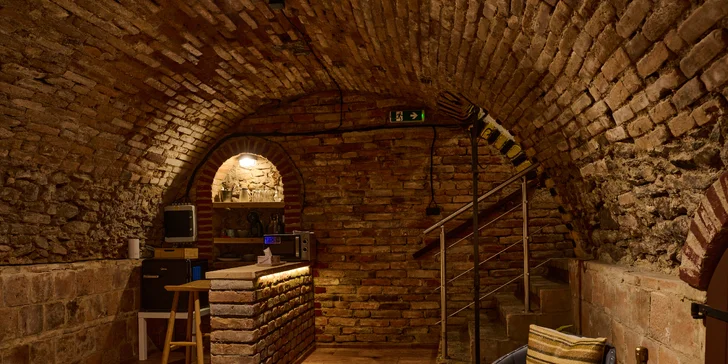 Pobyt v historickom centre Znojma: pivničný apartmán so súkromným wellness a sektom
