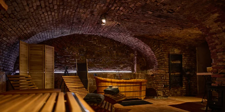 Pobyt v historickom centre Znojma: pivničný apartmán so súkromným wellness a sektom