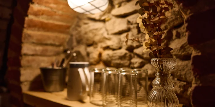 Pobyt v historickom centre Znojma: pivničný apartmán so súkromným wellness a sektom