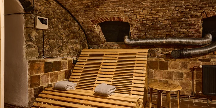 Pobyt v historickom centre Znojma: pivničný apartmán so súkromným wellness a sektom