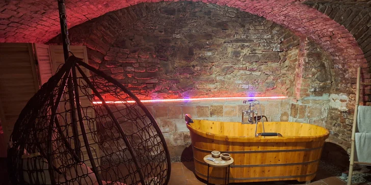 Pobyt v historickom centre Znojma: pivničný apartmán so súkromným wellness a sektom