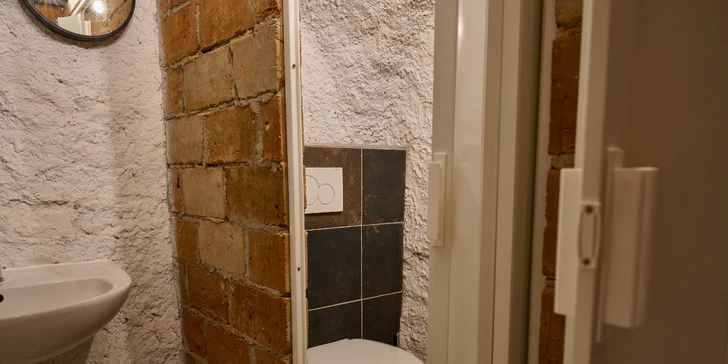 Jedinečná dovolenka v centre Jihlavy: pobyt v luxusnej pivnici s vlastnou vírivkou a saunou