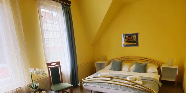 Pokoj a pohoda v Luhačoviciach: tradičný hotel s raňajkami, v blízkosti kolonáda aj plaváreň