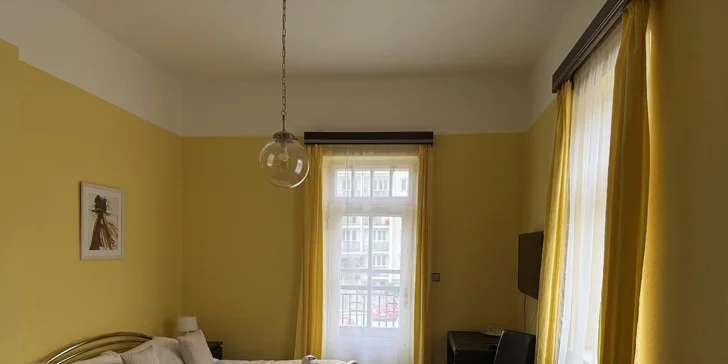 Pokoj a pohoda v Luhačoviciach: tradičný hotel s raňajkami, v blízkosti kolonáda aj plaváreň