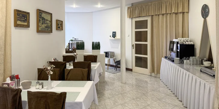 Pokoj a pohoda v Luhačoviciach: tradičný hotel s raňajkami, v blízkosti kolonáda aj plaváreň