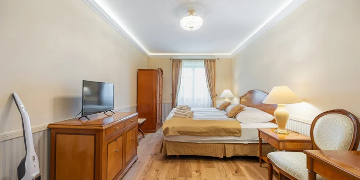 Príjemný pobyt na kaštieli neďaleko Valtíc a Lednice s raňajkami a privátnym wellness