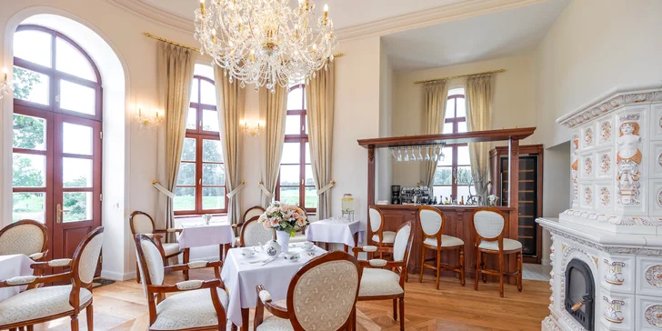 Príjemný pobyt na kaštieli neďaleko Valtíc a Lednice s raňajkami a privátnym wellness
