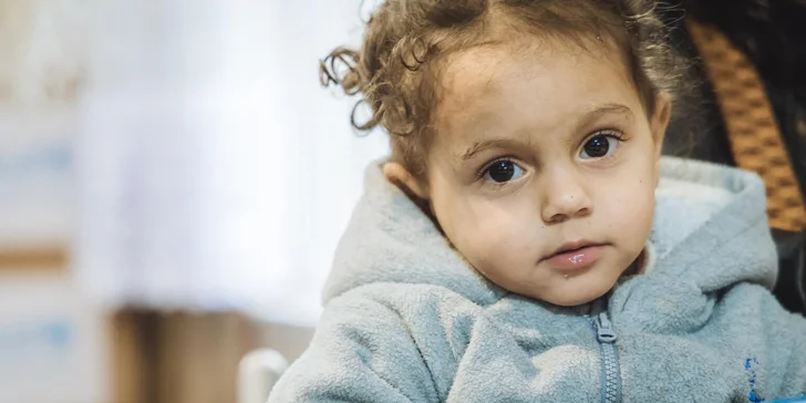 Balíčky plné tepla pre deti žijúce v humanitárnych krízach