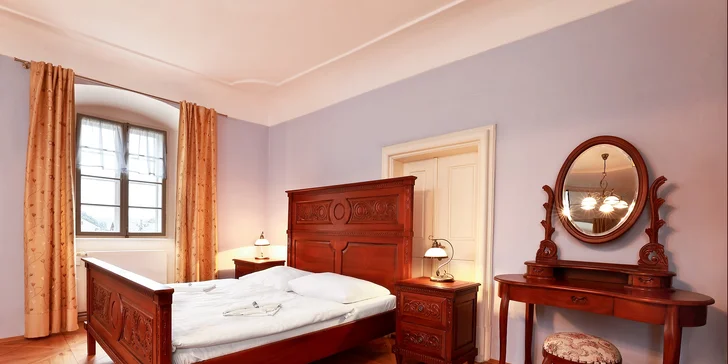 Romantický pobyt v Dubenci: bývalá fara s raňajkami a vírivkou