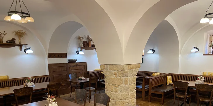 Romantický pobyt v Dubenci: bývalá fara s raňajkami a vírivkou