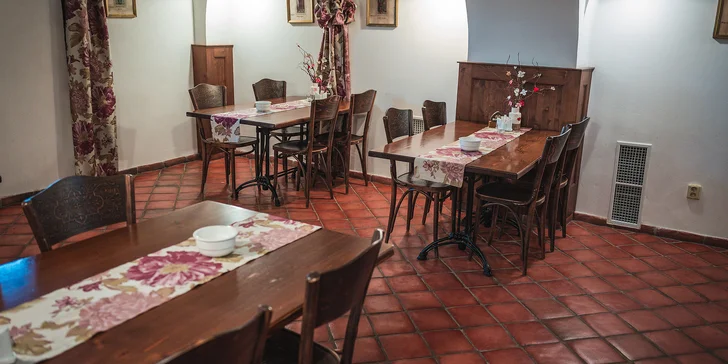 Romantický pobyt v Dubenci: bývalá fara s raňajkami a vírivkou