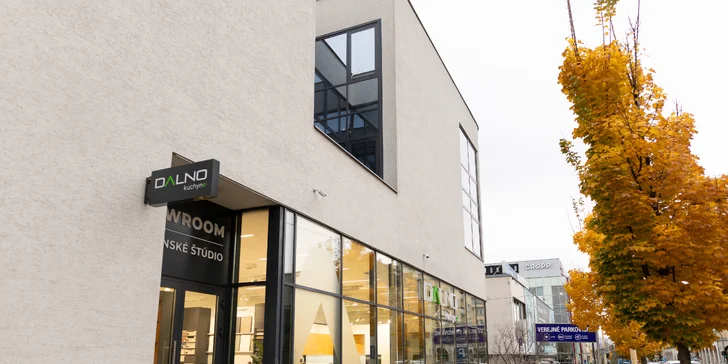 Aplikácia botulotoxínu do oblasti tváre v Neuroderm: Jedna, dve či tri lokality