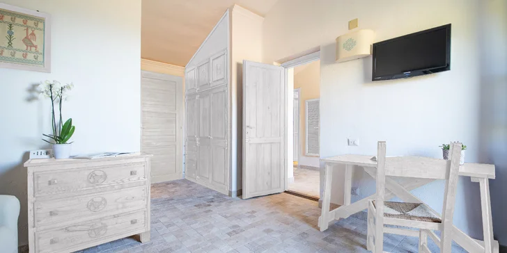 Sardínia: 4* rezort so stravou, bazénmi a spa, vrátane vstupu do prírodného parku Naturalistico Bellavista