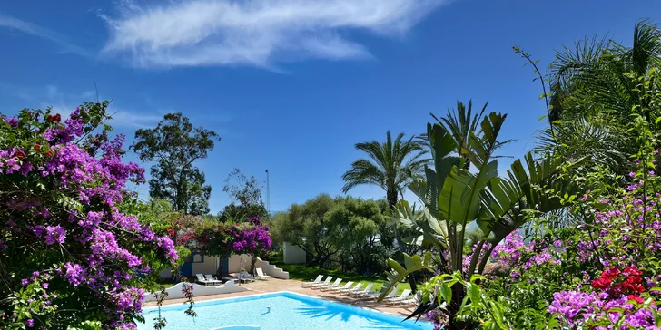 Sardínia: 4* rezort so stravou, bazénmi a spa, vrátane vstupu do prírodného parku Naturalistico Bellavista
