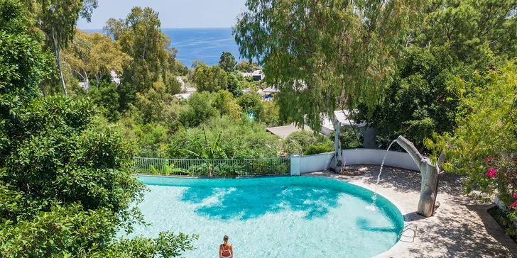 Sardínia: 4* rezort so stravou, bazénmi a spa, vrátane vstupu do prírodného parku Naturalistico Bellavista