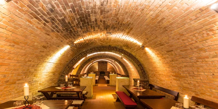 Zážitkový pobyt na južnej Morave: raňajky, 3-chodová večera, privátne wellness aj víno z vlastného vinárstva