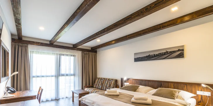 Zážitkový pobyt na južnej Morave: raňajky, 3-chodová večera, privátne wellness aj víno z vlastného vinárstva