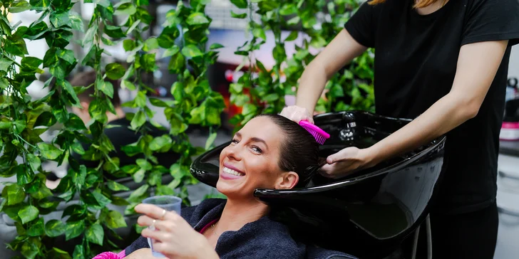 Regeneračné vlasové ošetrenia alebo presvetlenie vlasov pomocou Balayage