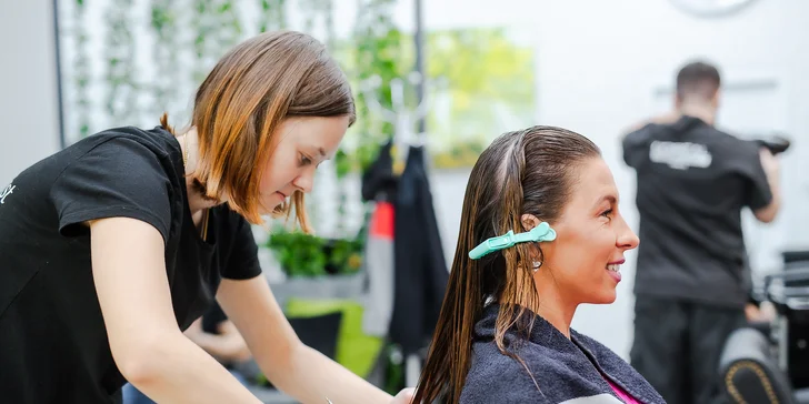 Regeneračné vlasové ošetrenia alebo presvetlenie vlasov pomocou Balayage