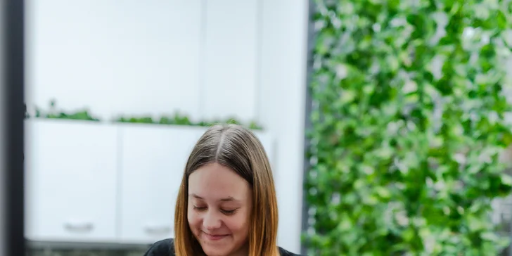 Predĺženie vlasov s kanekalonom aj s masážou alebo rozpletanie vlasov