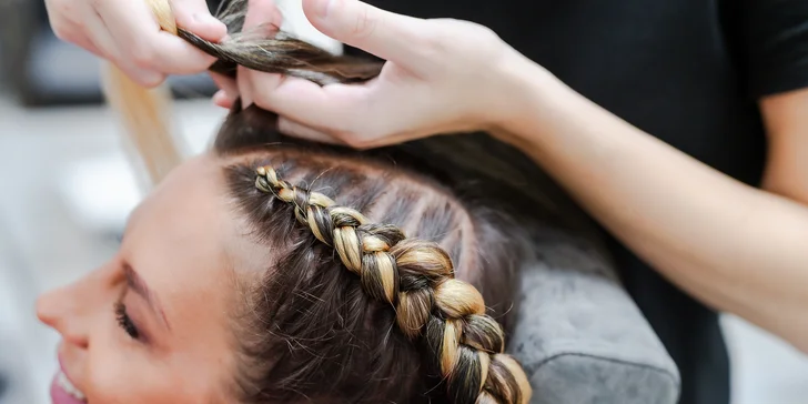 Regeneračné vlasové ošetrenia alebo presvetlenie vlasov pomocou Balayage