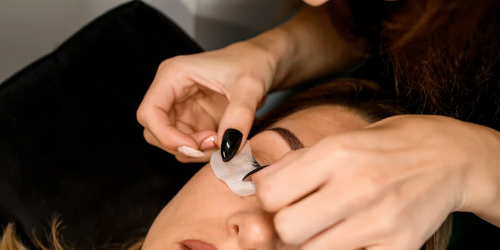 Laminácia obočia alebo nové 8D mihalnice