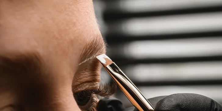 Laminácia obočia alebo nové 8D mihalnice