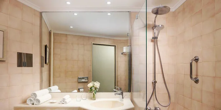 Grand Hotel Prague Towers***** s parádnym výhľadom: raňajky a parkovanie v cene