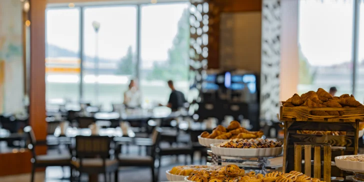 Grand Hotel Prague Towers***** s parádnym výhľadom: raňajky a parkovanie v cene