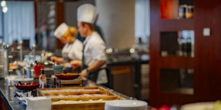 Grand Hotel Prague Towers***** s parádnym výhľadom: raňajky a parkovanie v cene