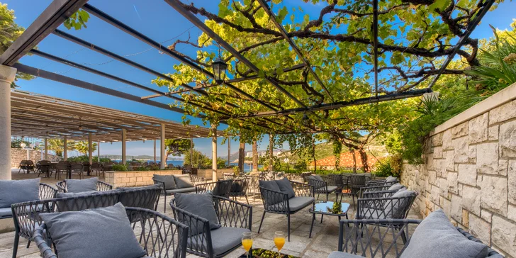 Dubrovník: hotel pri pláži, polpenzia a výhľad na Elafitské ostrovy