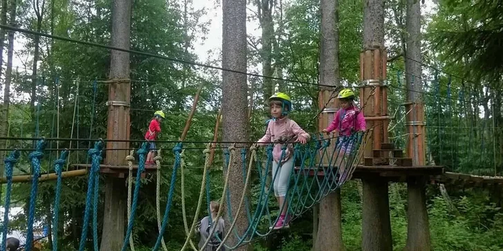 Aktívny oddych v hoteli v Janských Lázňach: raňajky alebo polpenzia, kolobežky aj vstup do lanového parku