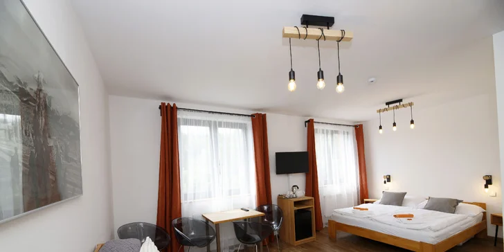 Aktívny oddych v hoteli v Janských Lázňach: raňajky alebo polpenzia, kolobežky aj vstup do lanového parku