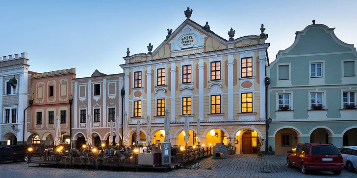 Pobyt v Telči v hoteli na námestí: všedné dni aj víkendy, polpenzia, víno aj káva