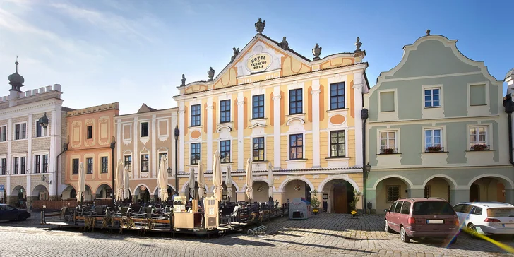 Pobyt v Telči v hoteli na námestí: všedné dni aj víkendy, polpenzia, víno aj káva