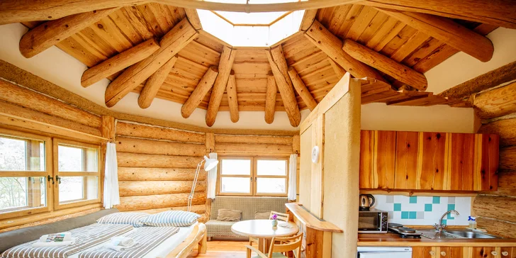 Dovolenka v rozprávkovom Hobitíne pod Orlickými horami pre pár aj rodinu