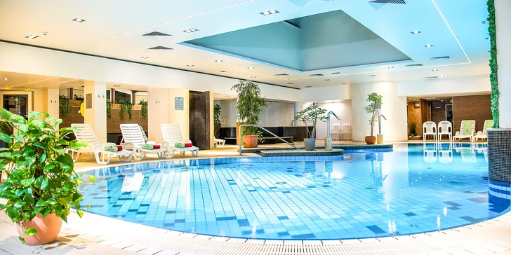 Pobyt v maďarskom Hévíze kúsok od Balatonu: polpenzia a neobmedzený wellness