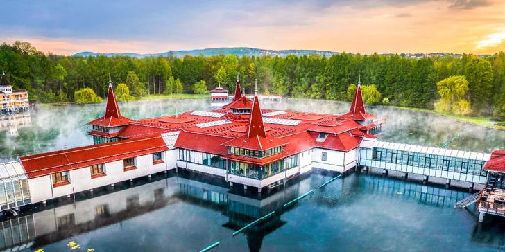 Pobyt v maďarskom Hévíze kúsok od Balatonu: polpenzia a neobmedzený wellness