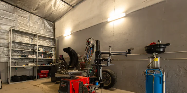 Prezutie pneumatík vrátane vyváženia a kontroly bŕzd a podvozku