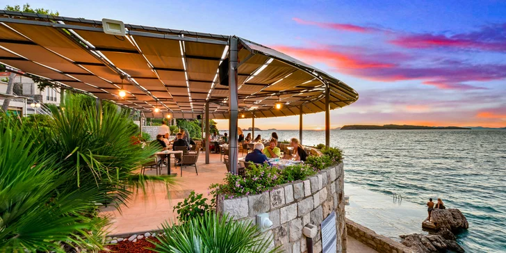 Dubrovník: hotel pri pláži, polpenzia a výhľad na Elafitské ostrovy