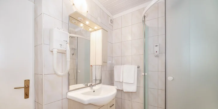 Pohodová dovolenka na Krku: 3* hotel pri pláži, polpenzia, dieťa do 11,9 rokov zdarma