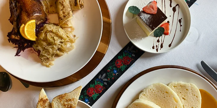 Trojchodová večera s prípitkom pre 2 osoby v historickej reštaurácii Leberfinger na pravom brehu Dunaja