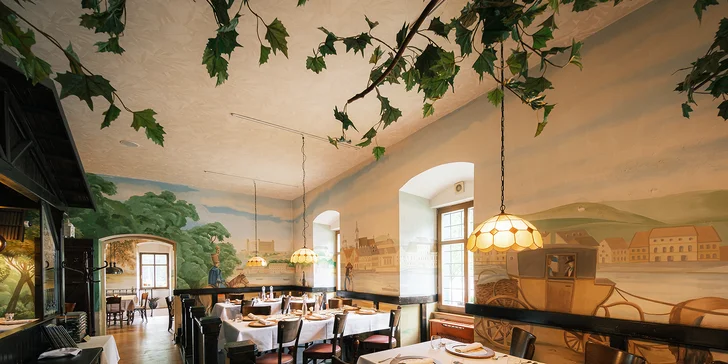 Trojchodová večera s prípitkom pre 2 osoby v historickej reštaurácii Leberfinger na pravom brehu Dunaja