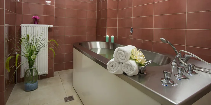 Pobyt vo Františkových Lázňach: polpenzia, infrasauna a masáž alebo procedúry stanovené lekárom