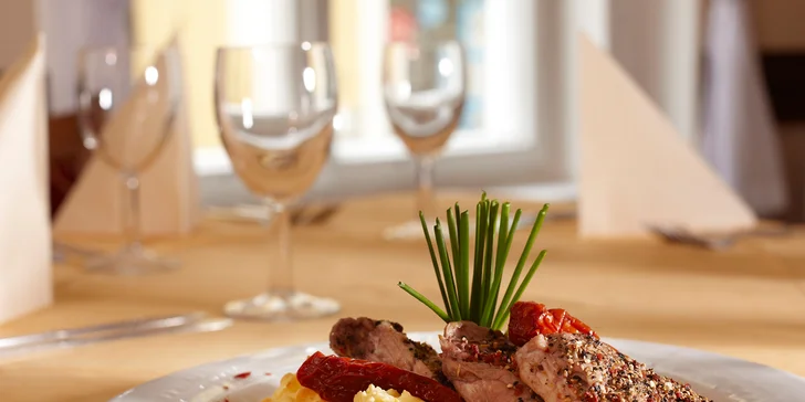 Pobyt vo Františkových Lázňach: polpenzia, infrasauna a masáž alebo procedúry stanovené lekárom