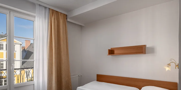 Pobyt vo Františkových Lázňach: polpenzia, infrasauna a masáž alebo procedúry stanovené lekárom