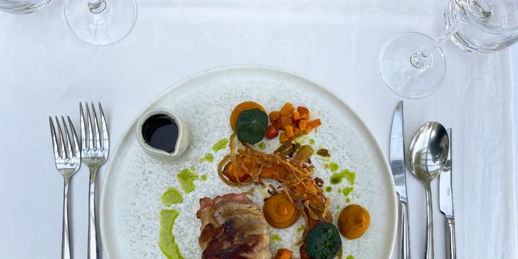 Romantika pri Dunaji: 4-chodová večera pre 2 osoby