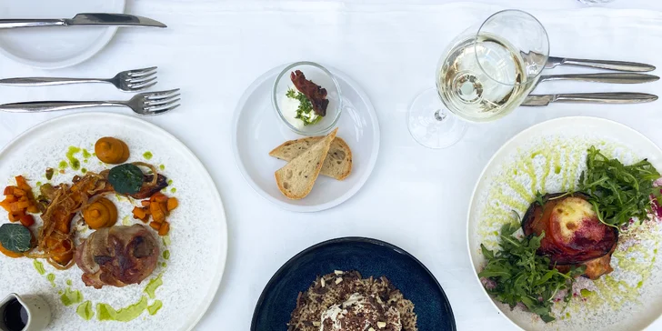 Romantika pri Dunaji: 4-chodová večera pre 2 osoby