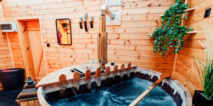 Romantika ako z rozprávky blízko Banskej Štiavnice: pobyt v apartmáne s fľašou vína a wellness