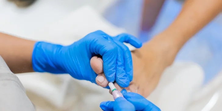 Darčekové poukážky na kozmetické ošetrenia, manikúru, pedikúru, mihalnice či botulotoxín